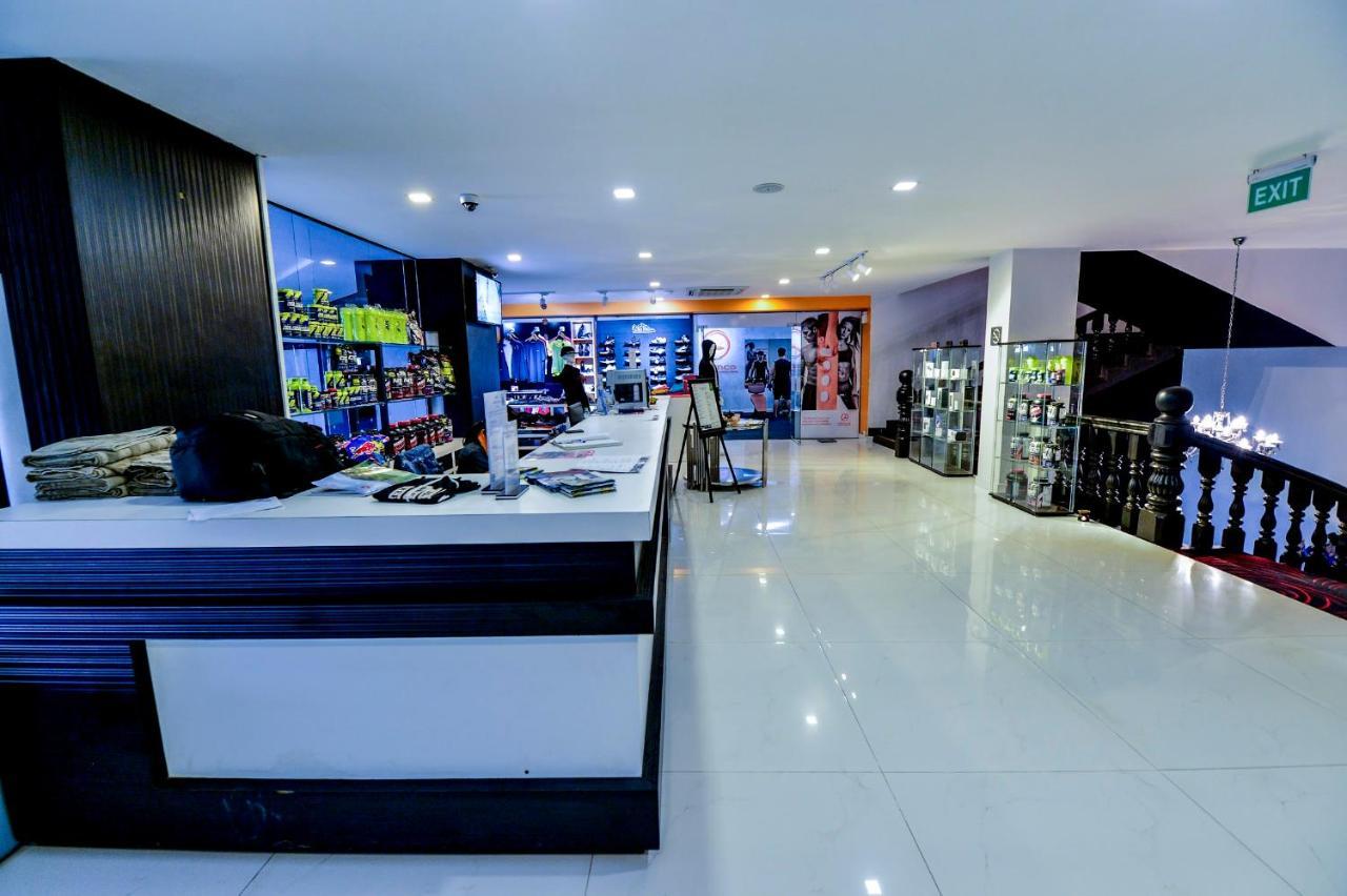 Queenco Hotel & Casino Sihanoukville Exterior photo